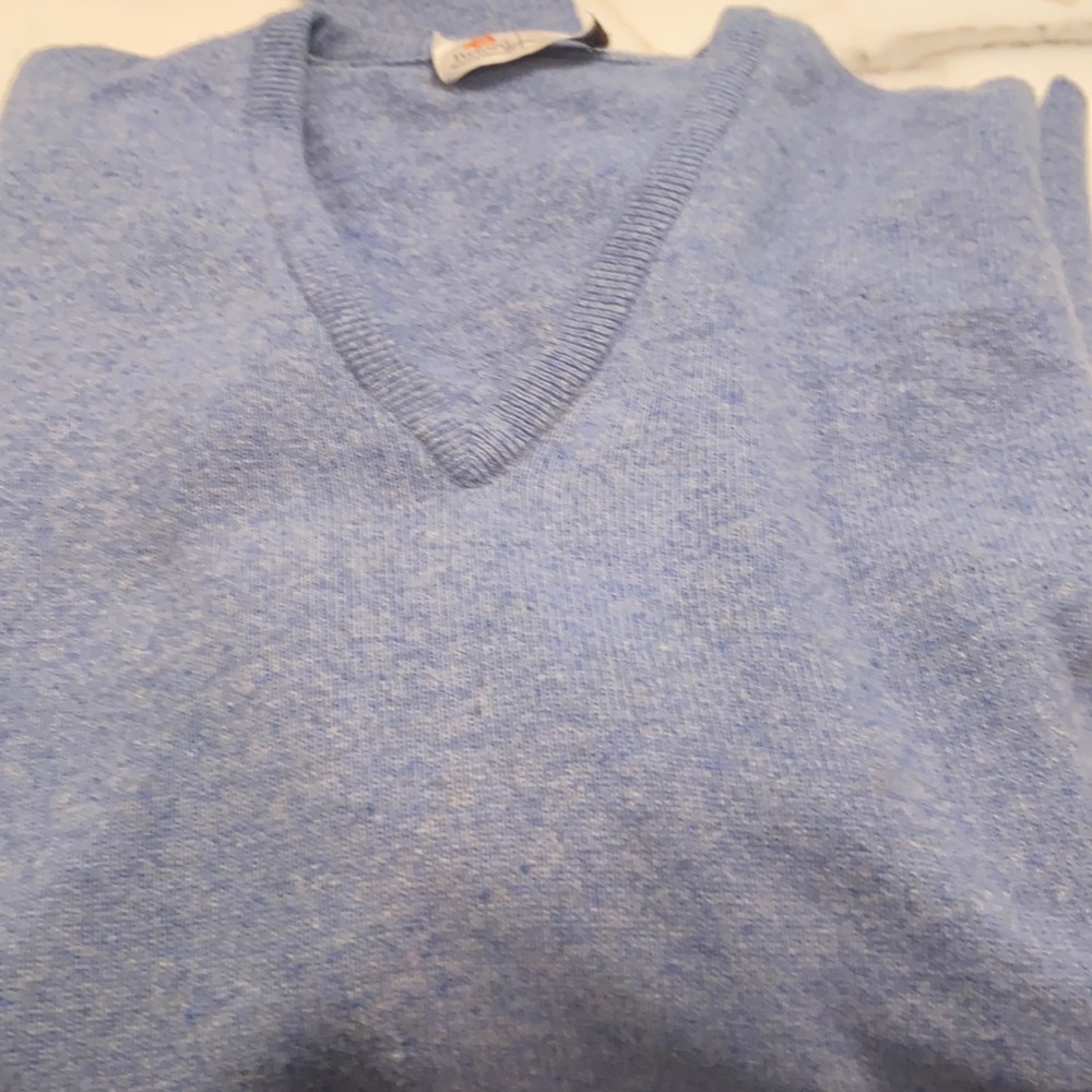 Men’s vintage   light blue  100 percent cashmere sweater.